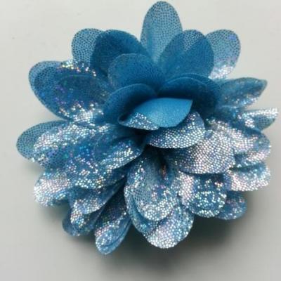 fleur en tissu brillant 80mm argent et bleu