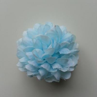 Fleur  pompon en tissu bleu  tres clair  50mm