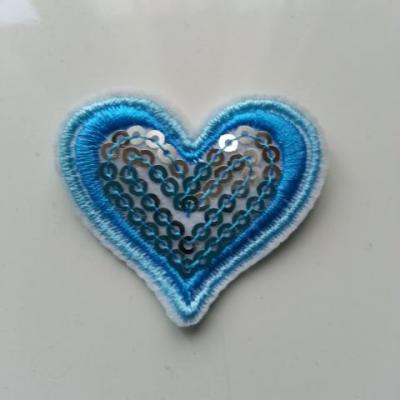 ecusson pacth à coudre  coeur pailleté bleu  40*40mm