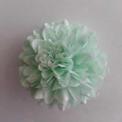 Fleur  pompon en tissu  vert pastel 50mm