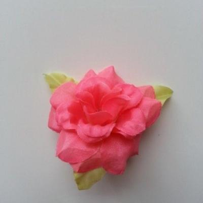 Fleur et feuilles en tissu  saumon 40mm