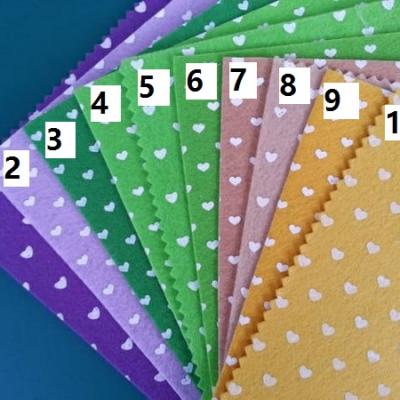 Carré de feutrine motif coeur 15*15cm N8 beige