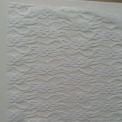 0.5 mètre de dentelle  30cm de largeur blanc