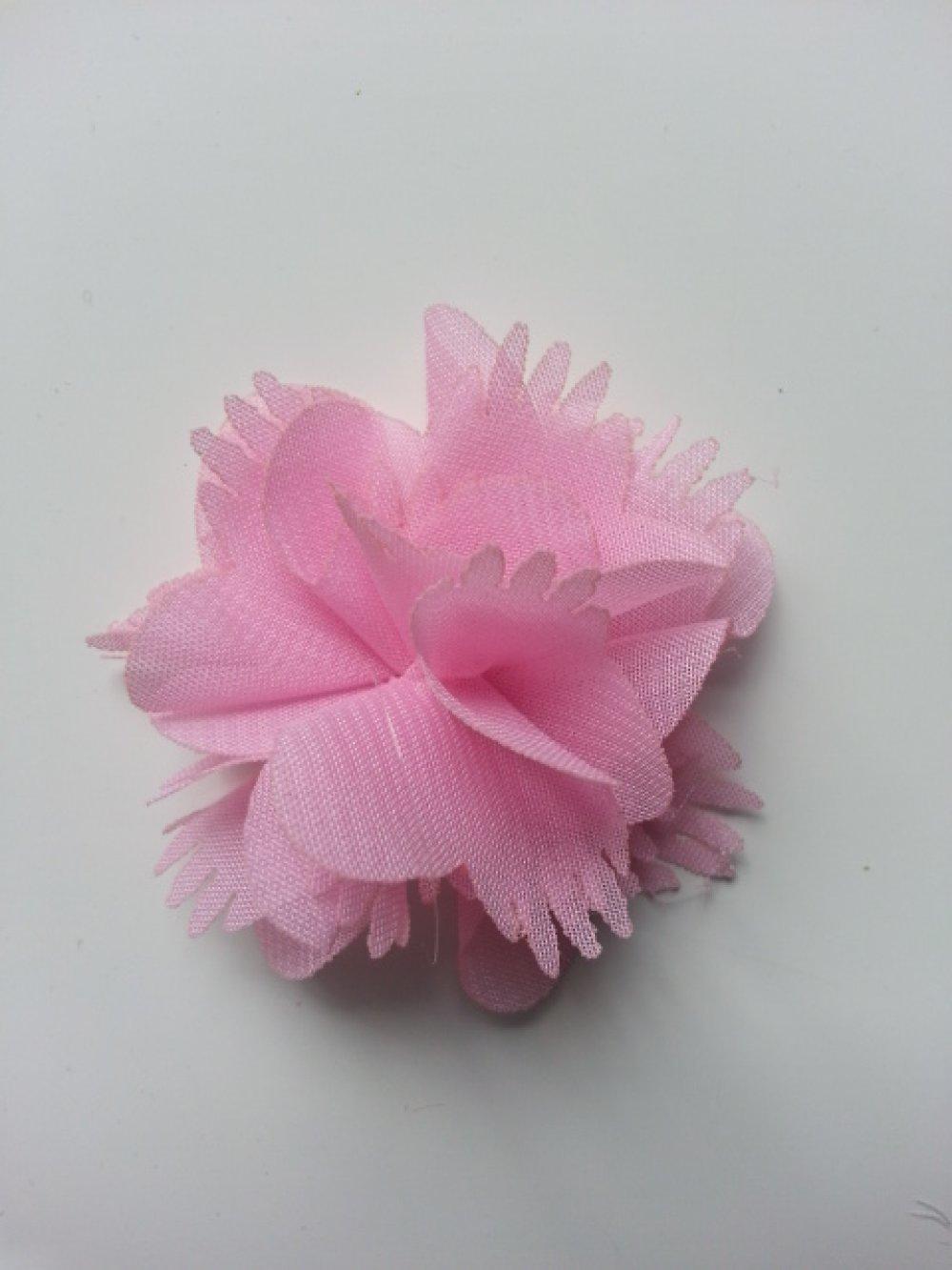 2863292 petite fleur en tissu rose 4 5cm 1