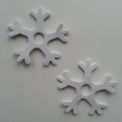 Lot de 2 etoiles de noel  en mousse autocollante blanche 45mm (6)