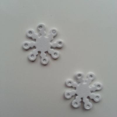 Lot de 2 etoiles de noel  en mousse autocollante blanche 25mm  (3)