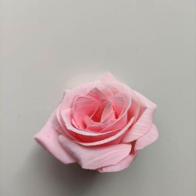 jolie rose artificielle en tissu de 50mm rose pale