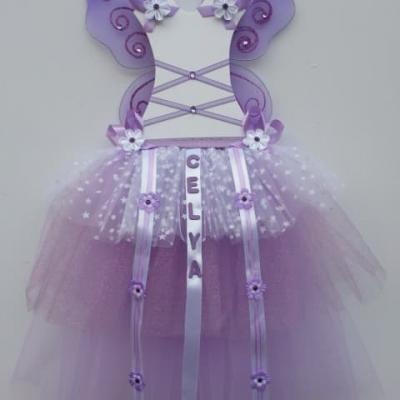 Tutu accroche barrette triple jupon mauve et blanc avec ailes et prénom