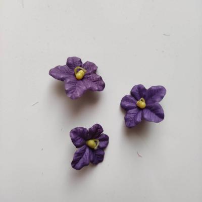 lot de 3 petites fleurs  en tissu 20mm  violet