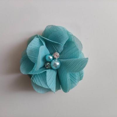 4592271 fleur mousseline perle et strass vert clair 55mm 1
