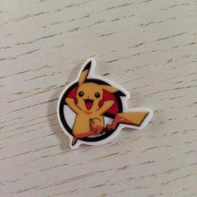 35*35mm  cabochon   en résine  pikachu pokemon pokeball