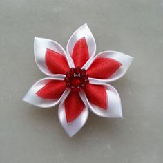 Fleur satin blanche et organza rouge 5cm