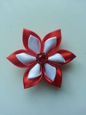 Fleur double en satin rouge et blanc   5cm