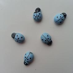 Autres accessoires bijoux lot de 5 coccinelles en bois bleu 8816348 bricolage tete 4759 be040 236x236