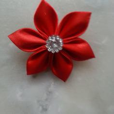 Fleur satin rouge 5cm