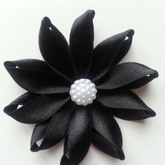 Fleur de satin  7,5cm noire