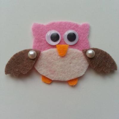 Chouette /hibou en feutrine  70*45mm rose ivoire et marron