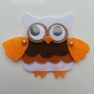 chouette /hibou en feutrine blanc et marron  85*65mm