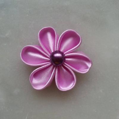 Fleur de satin 5 cm pétales ronds parme