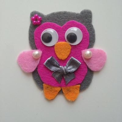 chouette /hibou en feutrine rose fuchsia et gris   65*65mm