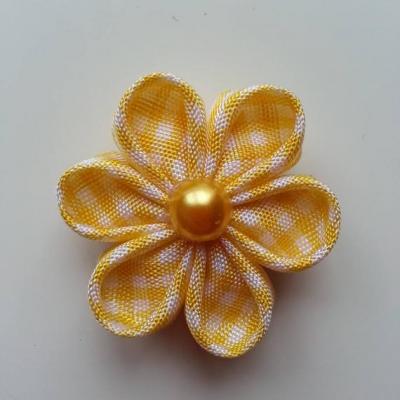 fleur tissu à carreaux blanc et jaune  4 cm  petales ronds