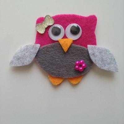 Chouette /hibou en feutrine  70*45mm gris et rose fuchsia