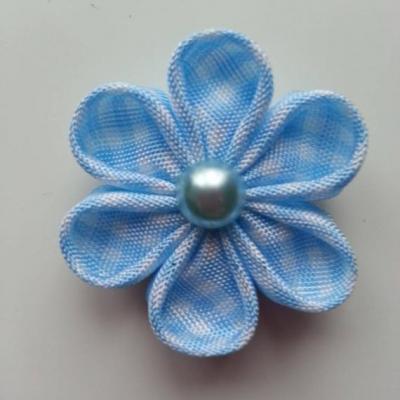 fleur tissu à carreaux blanc et bleu ciel  4 cm  petales ronds