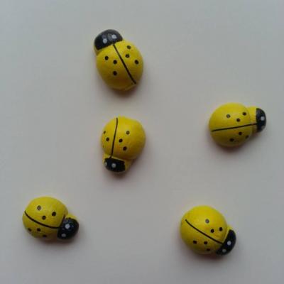 Lot de 5 coccinelles en bois  12x8mm jaune