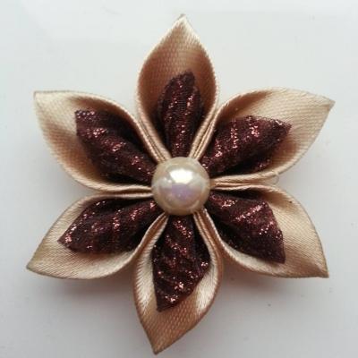 Fleur satin beige et organza pailleté  marron 5cm