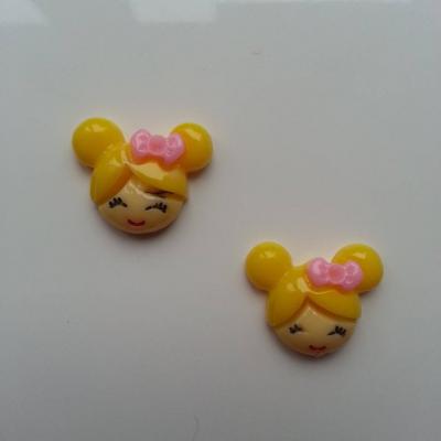 Lot de 2   tête de petite fille 20*18mm jaune