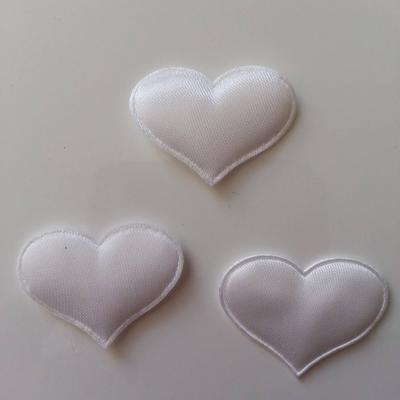 Lot de 3  coeurs satin 30*25mm blanc