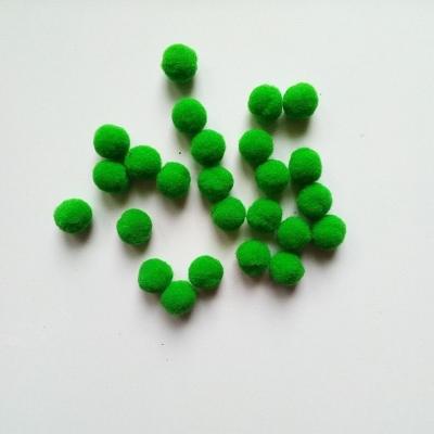 Lot de 25 petits pompons  12mm vert