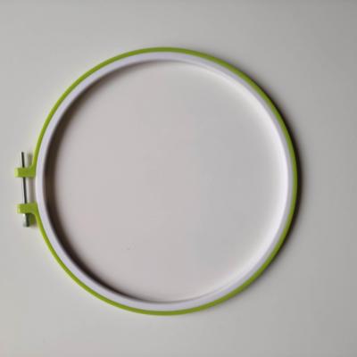 Tambour, cercle  à broder en plastique 24cm