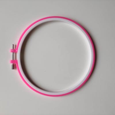 Tambour, cercle  à broder en plastique 20cm