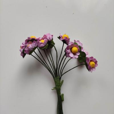 12 petites fleurs  marguerite mauve sur tige 20 mm