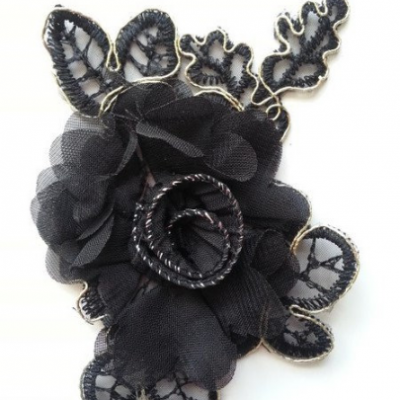 Applique fleur en dentelle  et mousseline 12*8cm noir