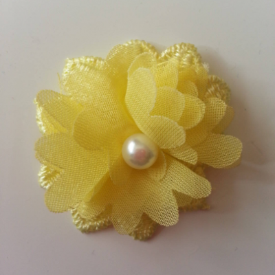 Fleur en dentelle et fleur en mousseline 45 mm jaune