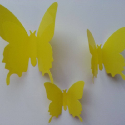 Grand papillon  3D en plastique 11 *9.5 cm jaune