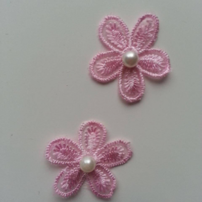 Lot de 2 fleurs en dentelle  30mm rose