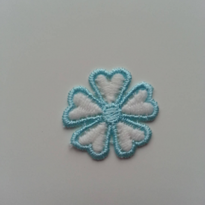 Fleur en dentelle bicolore  30mm blanc et bleu turquoise