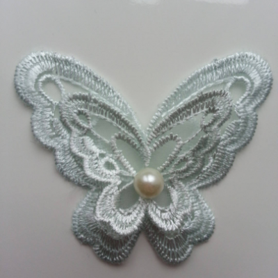 Double papillon en dentelle  65mm vert pastel